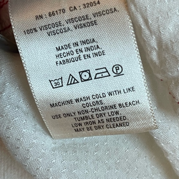 HOLDING HORSES Ivory Sleeveless Cotton Blouse with Tie Front - Picture 6 of 6